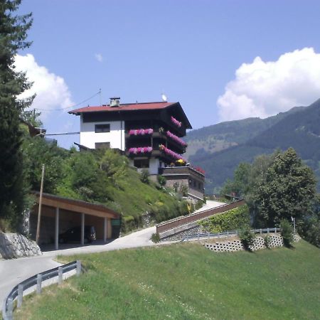 Hotel Gästehaus Rieser Ried im Zillertal Exterior foto
