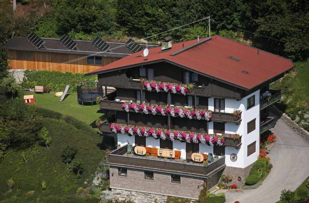 Hotel Gästehaus Rieser Ried im Zillertal Exterior foto
